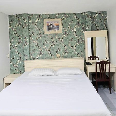Woodlands Inn 曼谷 外观 照片