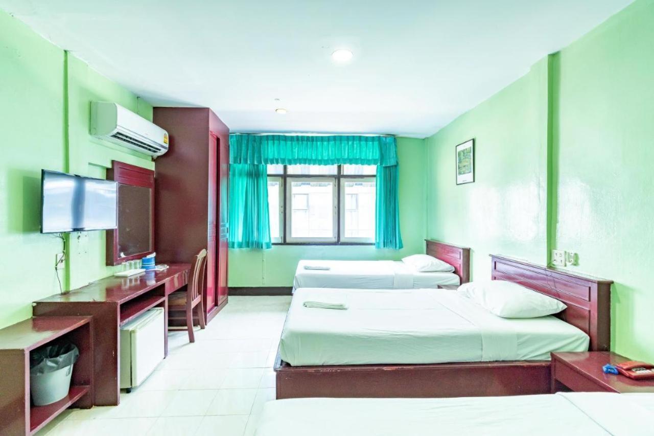 Woodlands Inn 曼谷 外观 照片