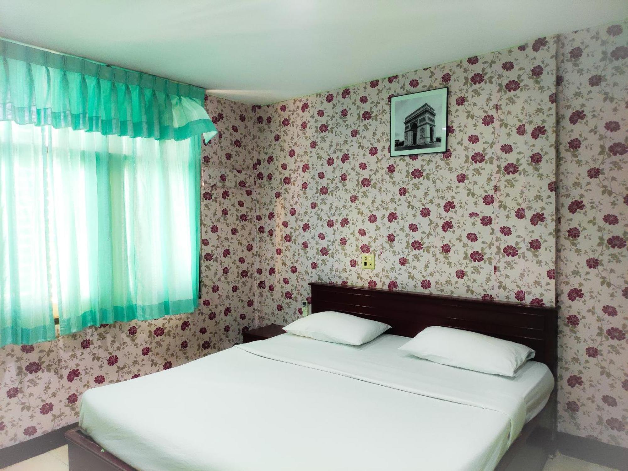 Woodlands Inn 曼谷 外观 照片