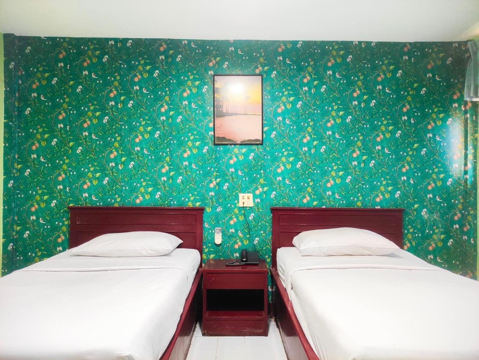 Woodlands Inn 曼谷 外观 照片